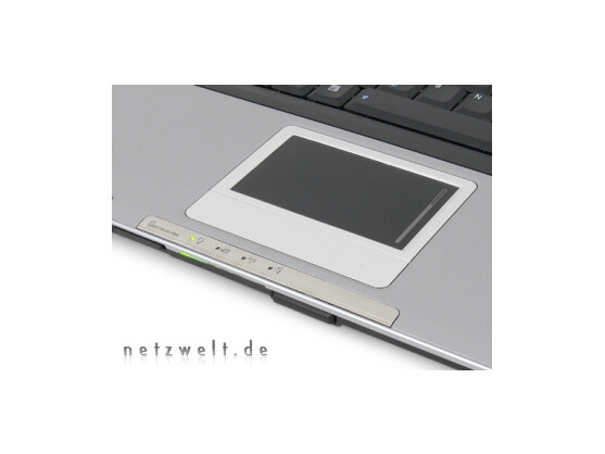 Touchpad: zusammenhängender Balken statt getrennte Tasten