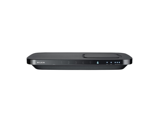 Belkin FlyWire-Box mit sechs AV-Anschlüssen.