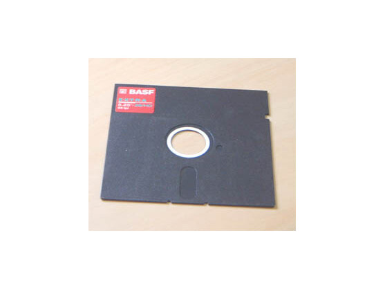 Kaum mehr zu bekommen: 5 1/4 Zoll-Diskette Quelle: Wikipedia