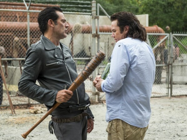 Schlägt Negan Eugene mit ihr den Schädel ein?