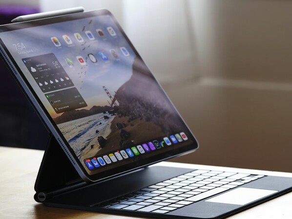 Are Magic Keyboard and iPad Pro suitable as laptop replacements?