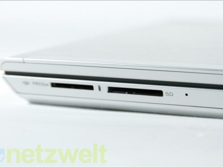 Wer die MemorySticks von Sony nutzt, darf sich auf einen Extra-Kartenslot am Vaio freuen.