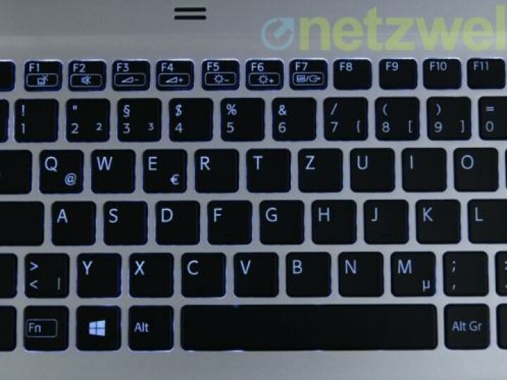 Die Tastaturbeleuchtung ist nicht gleichmäßig. Auch hätte netzwelt sich einen exakten Druckpunkt gewünscht.