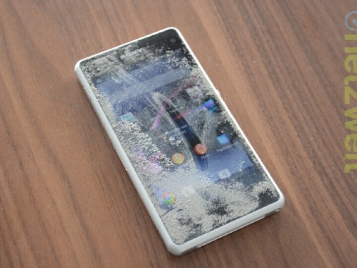 Das Xperia Z1 Compact trotzt Staub und Wasser.