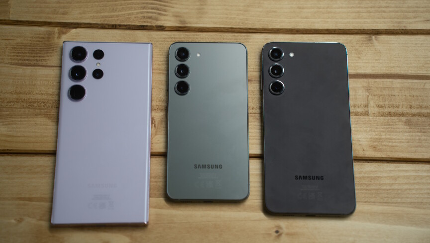 Das Samsung Galaxy S23 (Mitte) ist im Vergleich zu anderen Android-Handys äußert kompakt.