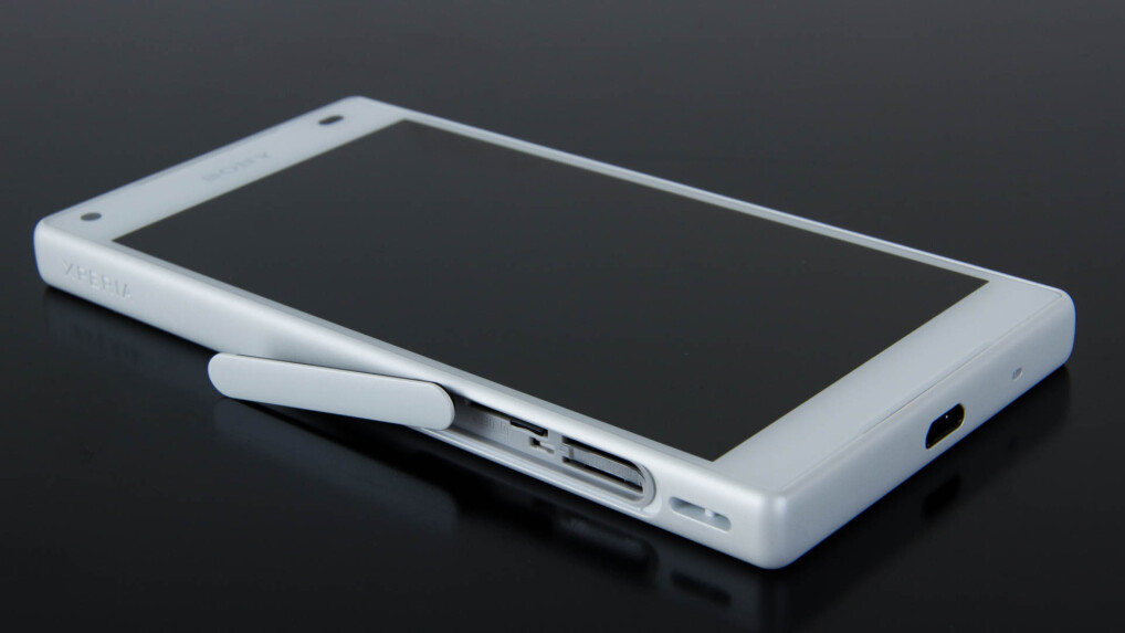 Sony Xperia Z5 Compact im Unboxing - Bild 6 von 7
