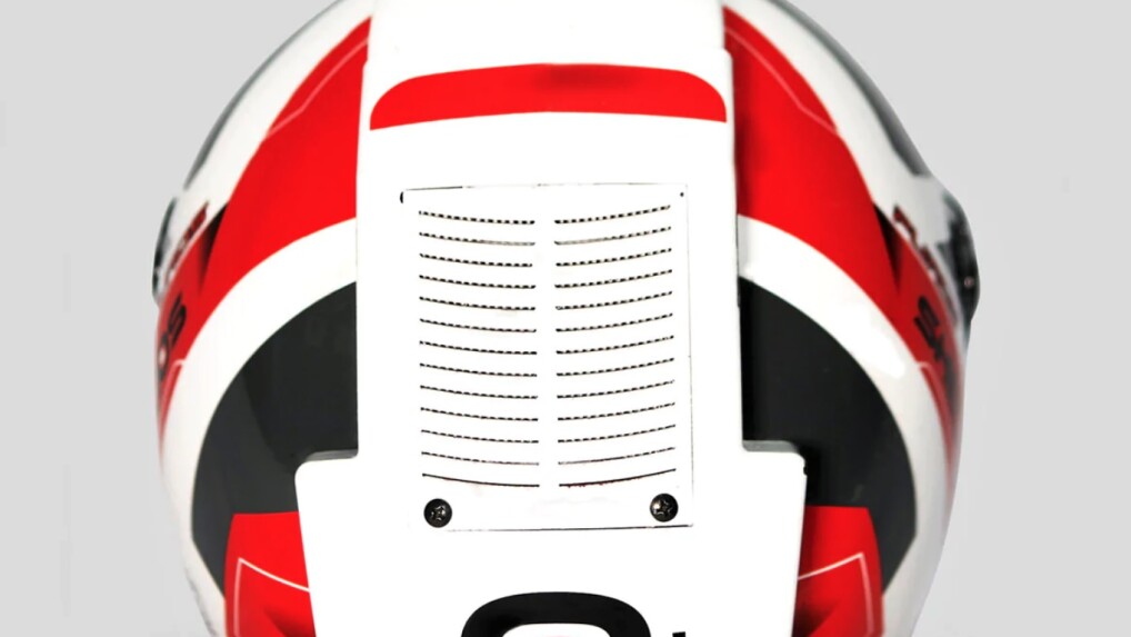 Erster Motorradhelm mit HEPAFilter Für einen klaren Kopf hinterm LKW