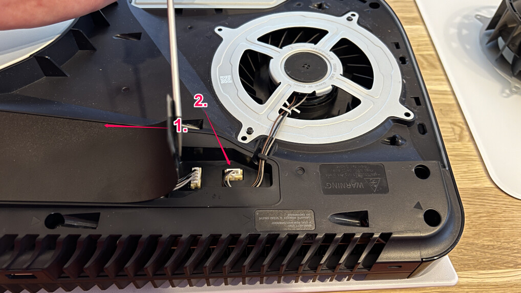 PS5: Reemplazo del ventilador - Imagen 5 de 7