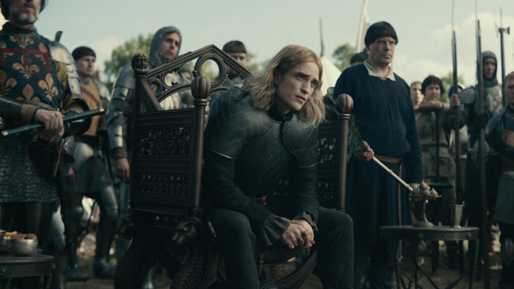 The King: Netflix' Historienfilm mit Robert Pattinson auf ...