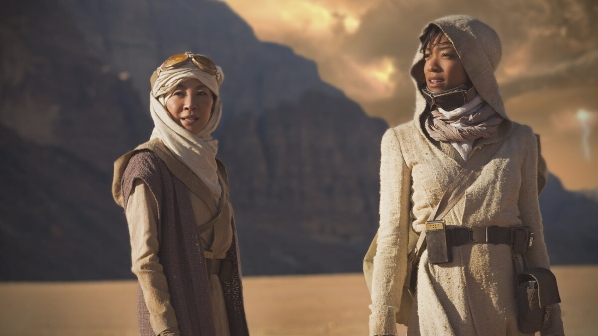 Michelle Yeoh as Philippa Georgiou and Sonequa Martin-Green as Michael Burnham in the premiere of Star Trek: Discovery