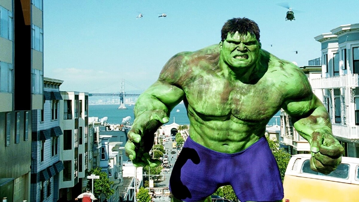 Eric Bana como Hulk en la película de Marvel de 2003 del mismo nombre.