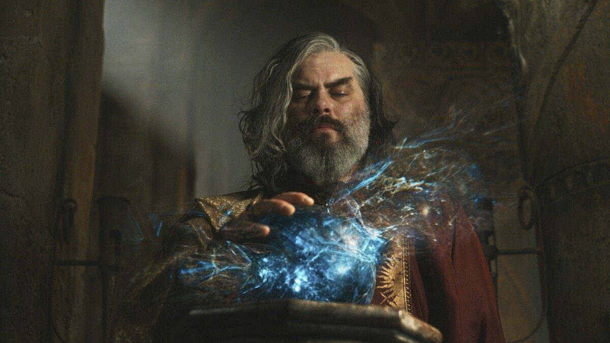 Der Herr der Ringe Die Ringe der Macht Staffel 2: Pharazon schaut nun selbst in den Palantír.