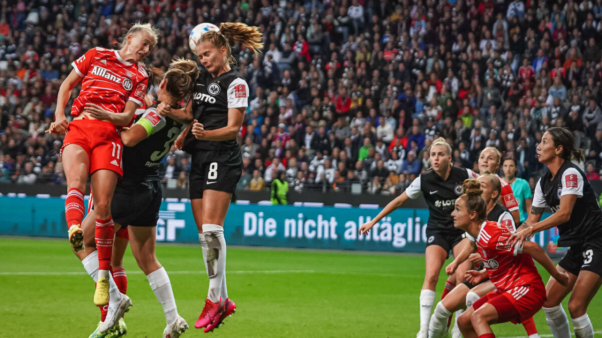 DAZN zeigt noch mehr Fußball Frauen-Bundesliga bald komplett live