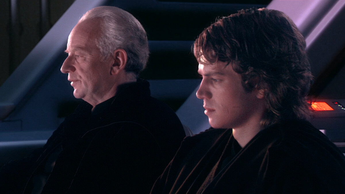 En "Star Wars - Episodio III: La venganza de los Sith" Palpatine (Ian McDiarmid) le pregunta a Anakin (Hayden Christensen): "¿Has oído hablar alguna vez de la tragedia de Darth Plagueis el Sabio?"