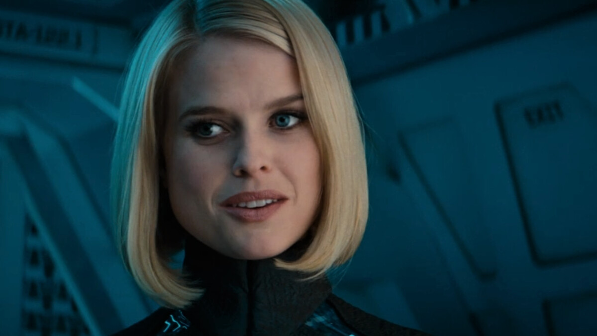 En "Star Trek hacia la oscuridad" Alice Eve puede ser vista como Carol Marcus.