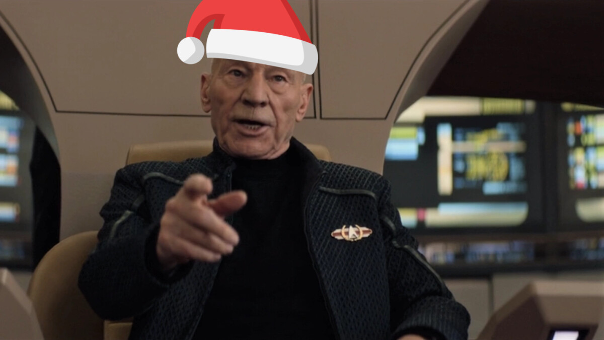 Star Trek: Off "Let it snow" becomes "Make it like that"Picard sings in the funny reel.