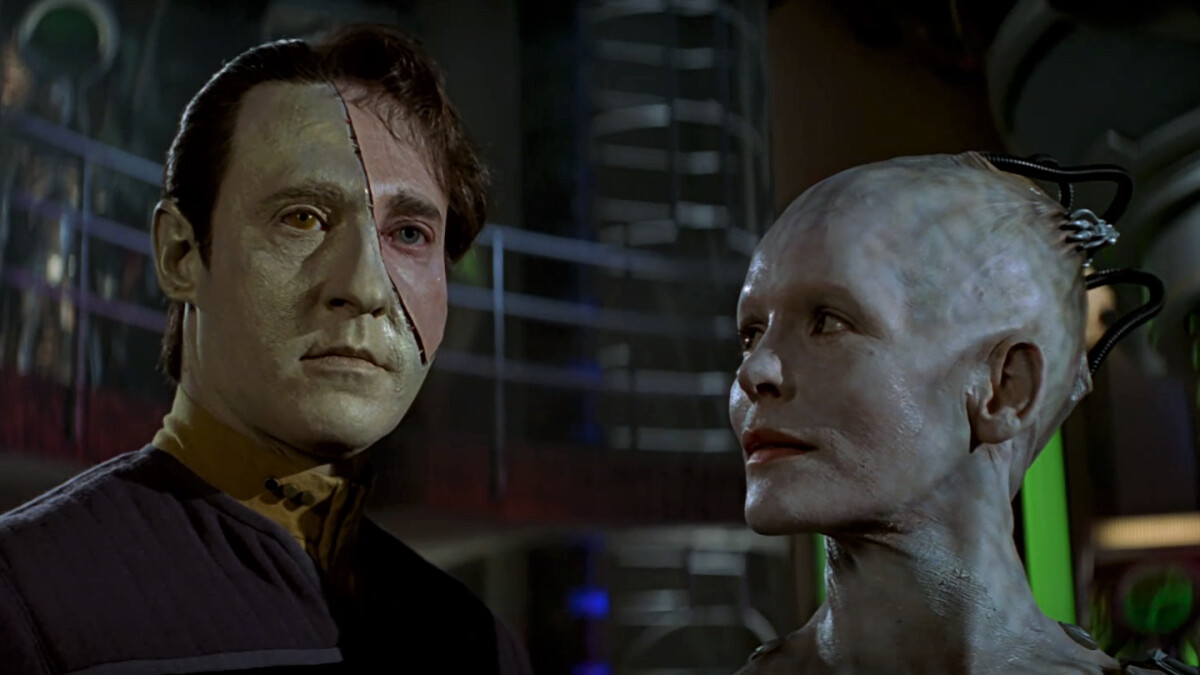 Star Trek: Primer contacto: Data (Brent Spiner) y la reina Borg (Alice Krige)
