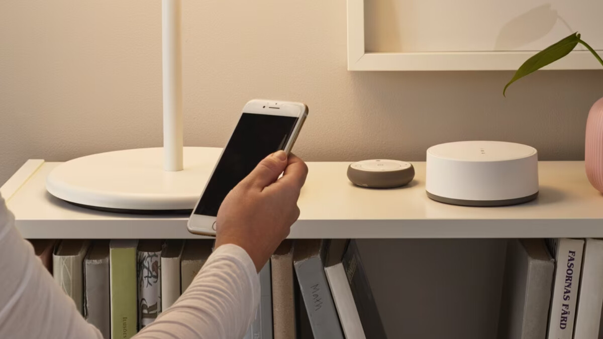 You can easily operate the smart Ikea Tradfri lighting system using voice commands.