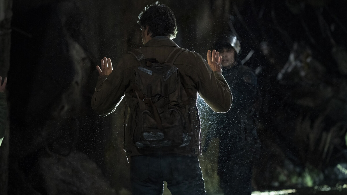 The Last of Us: Joel se enfrenta a un soldado