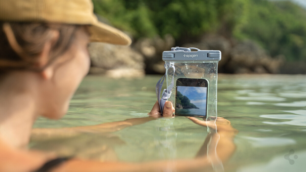Spigen Aqua Shield waterproof phone case in action