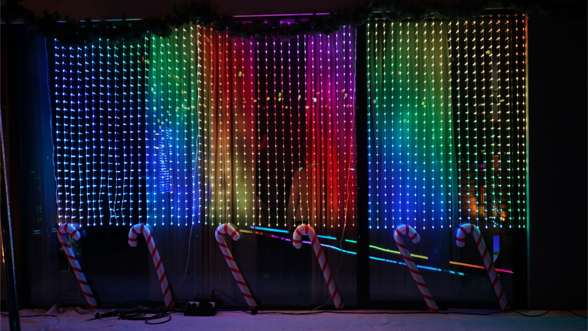 With the Govee Curtain Lights you have endless, creative decoration options.