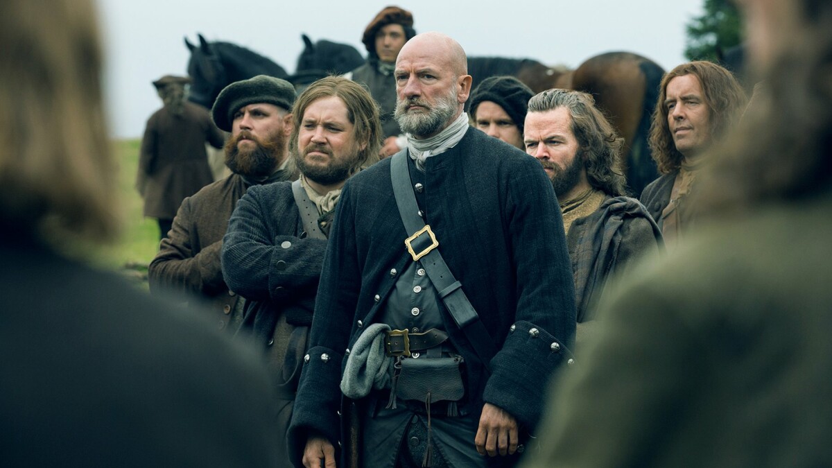 In "outlanders" Graham McTavish played the role of Dougal MacKenzie.  Does he return?