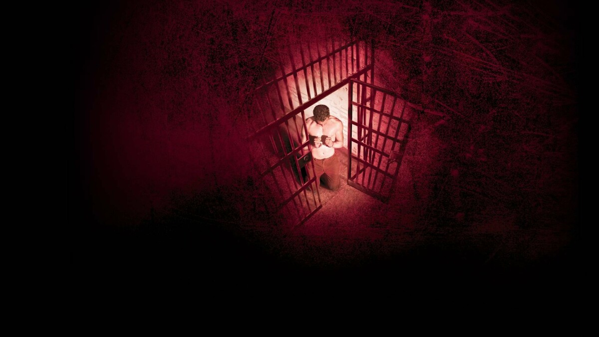 Oz - hell behind bars