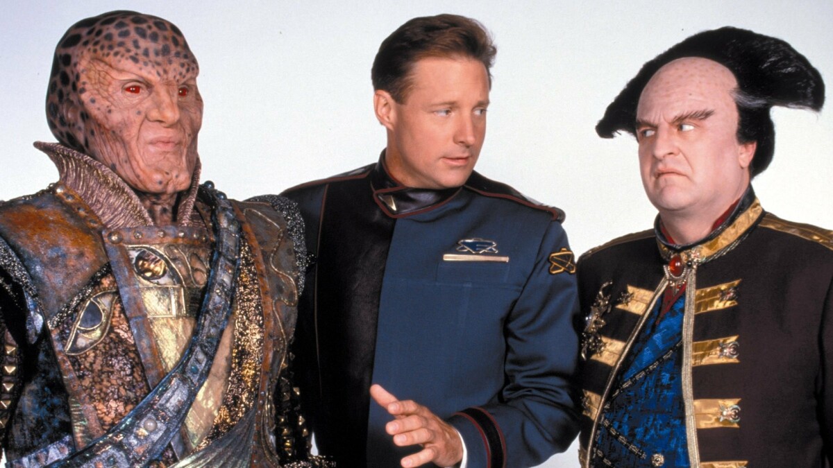 "Babylon 5: El camino a casa" trae de vuelta a Bruce Boxleitner como el Capitán Sheridan y varios coprotagonistas de los años 90 como actores de voz.