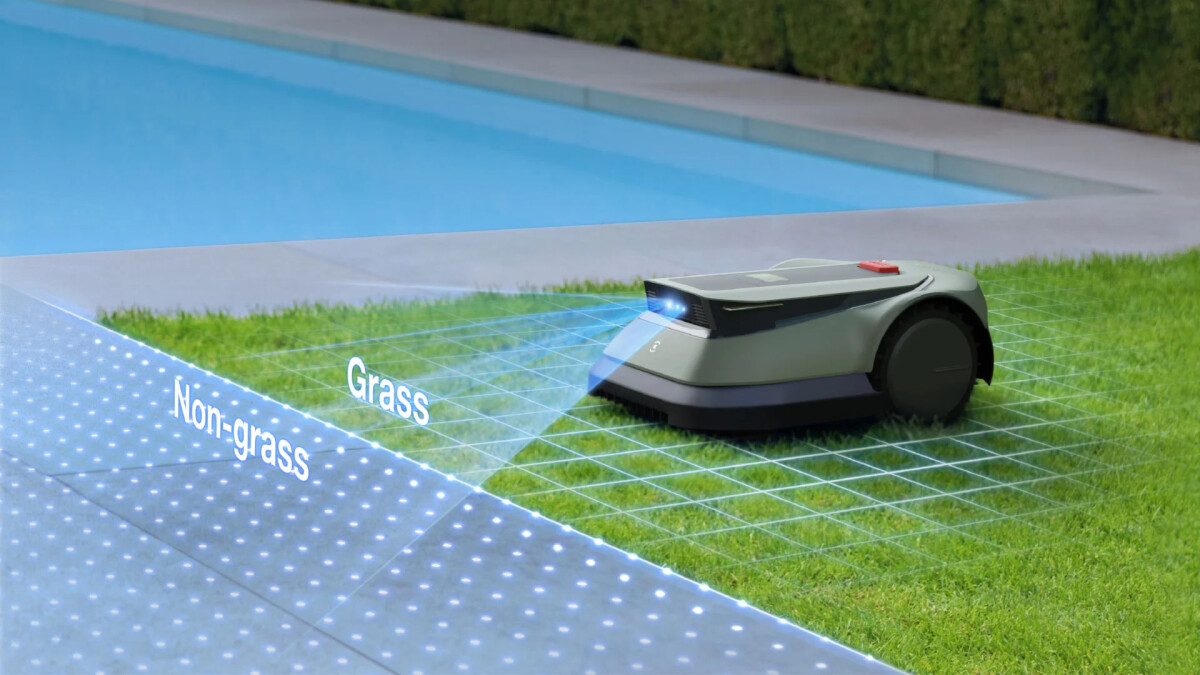 The GOAT GX-600 recognizes clear, visual boundaries of the lawn.