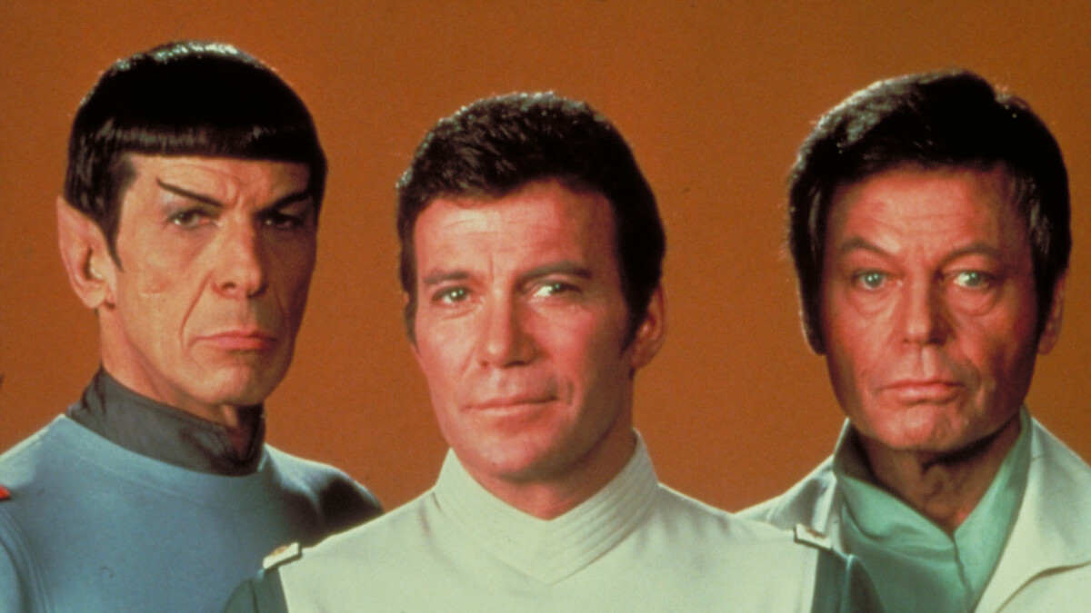 Star Trek : The Original Crew, composé de Spock (Leonard Nimoy), du Capitaine Kirk (William Shatner) et du Dr.  Léonard "pilule" McCoy (De Forest Kelley).