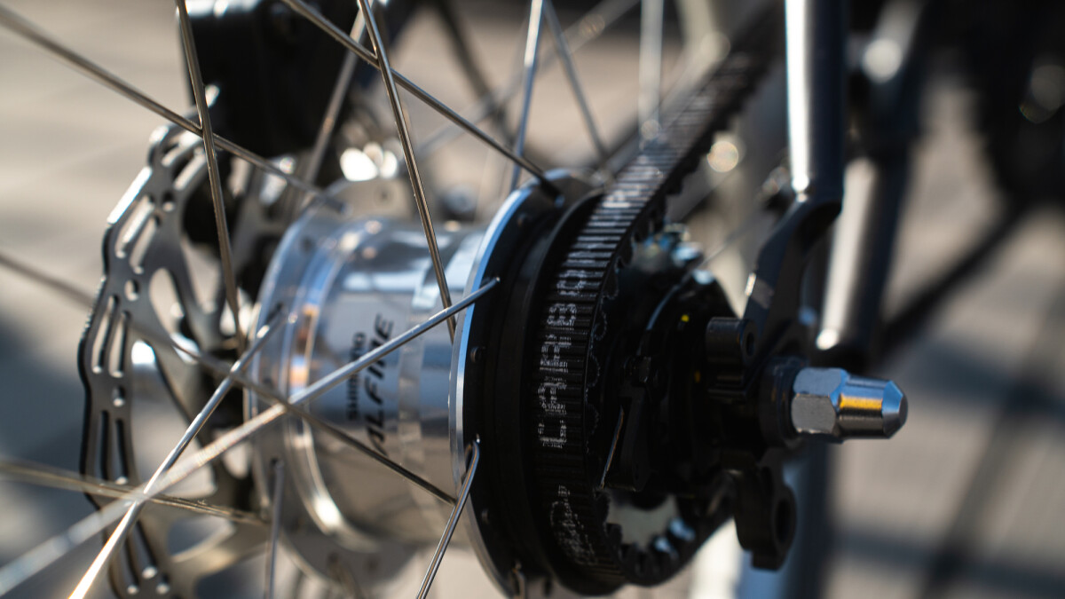 The great Shimano Alfine hub comes together with a spotlessly clean belt drive.
