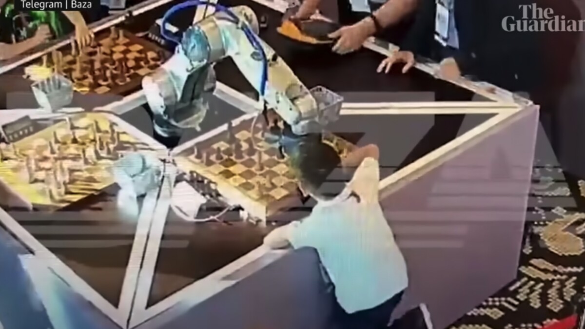 Footage from a surveillance camera shows the accident involving the chess robot.