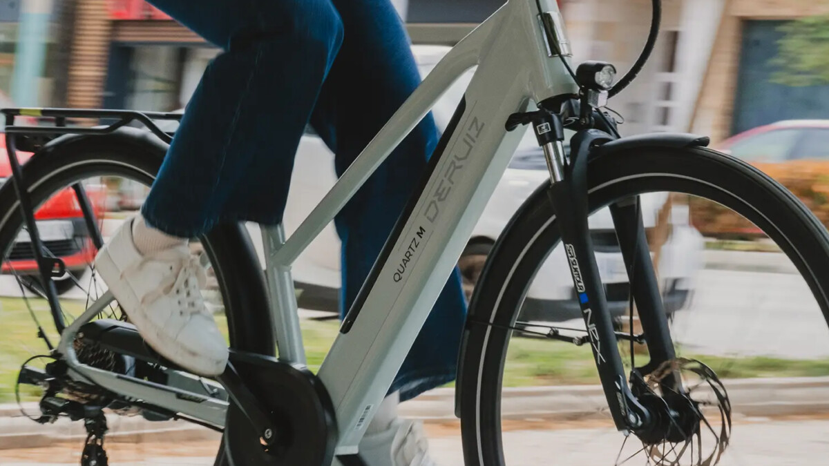 yamaha e-bike ladegert stecker E-Bike Akku Ladegert mit DC2.1 Stecker