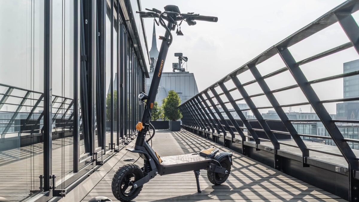 Der L1 ist ein einklappbarer Offroad-Scooter, der aktuell bei Zigbuy.de günstiger erhältlich ist.