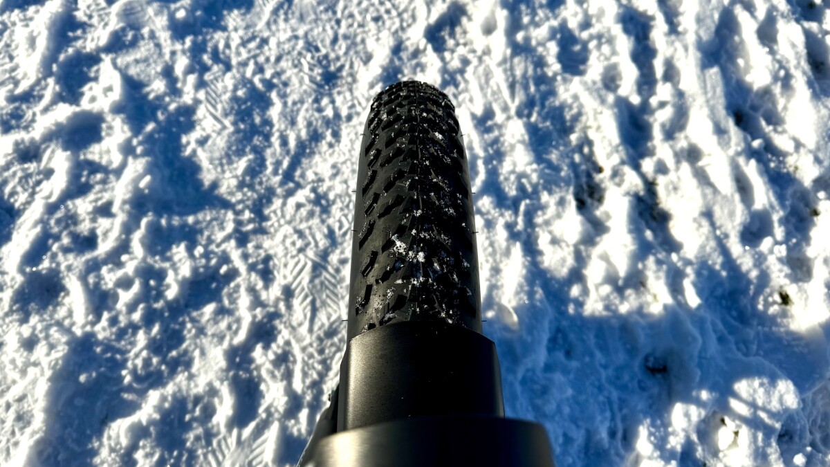 The four-inch wide tires offer enough grip even on snow and ice.