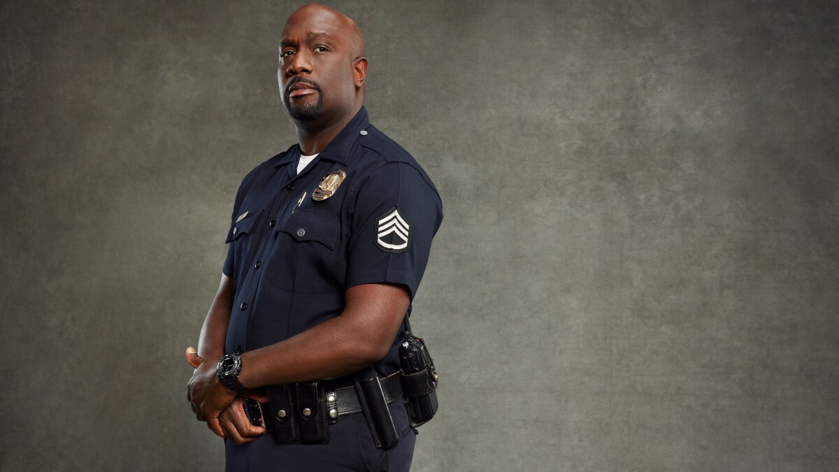 The Rookie Staffeln und Episodenguide Sergeant Wade Grey wird von Richard T. Jones gespielt
