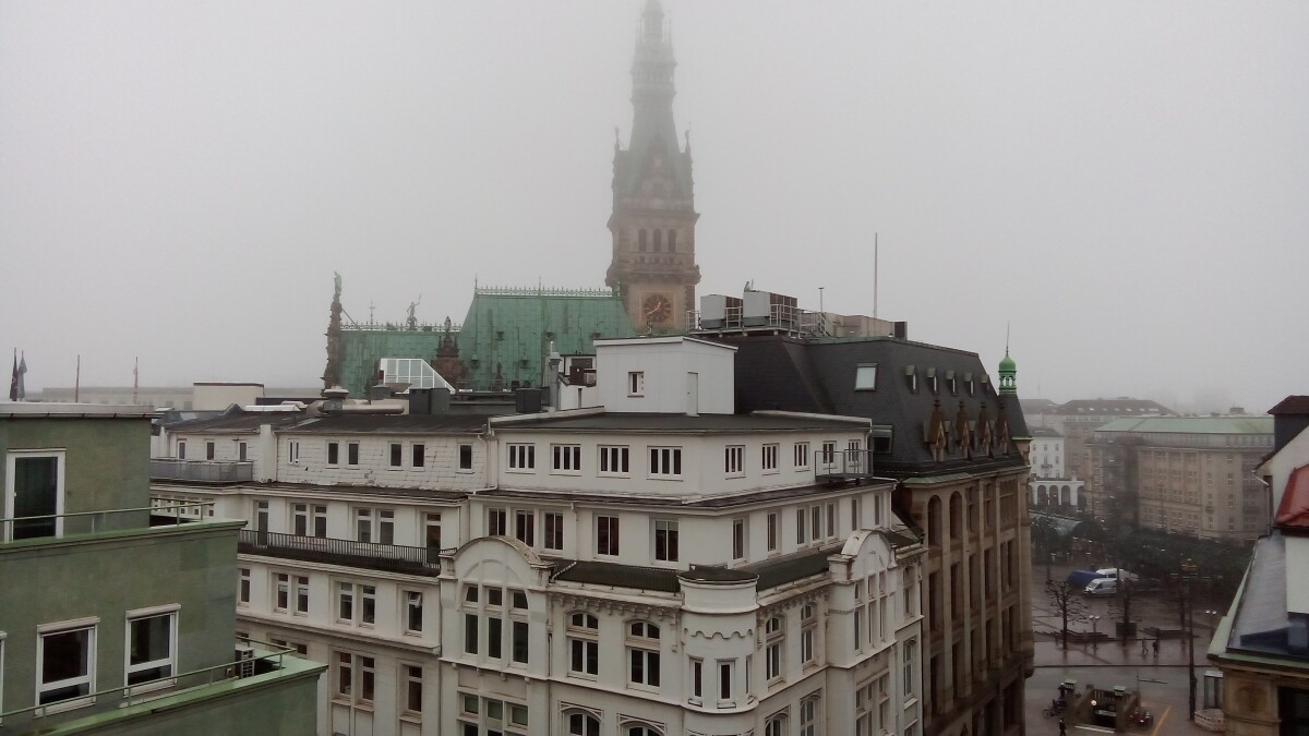 This photo of the Hamburg City Hall Tower was taken with the Redmi A1.