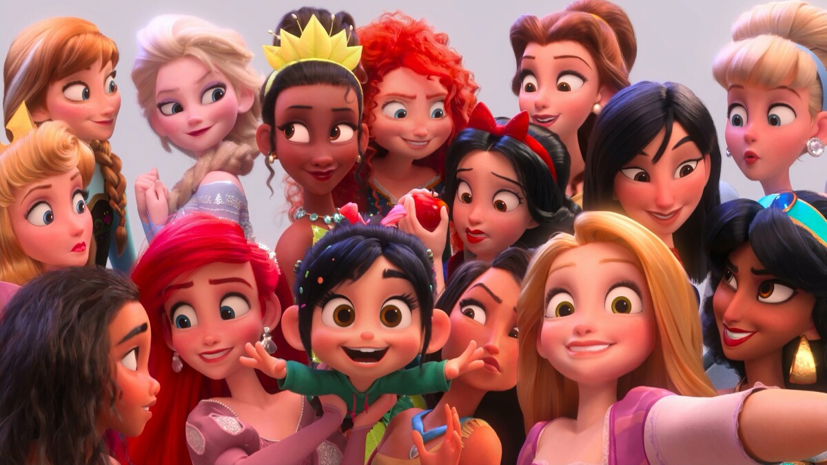 En "Caos en internet" En 2018, todas las princesas de Disney de la época conocieron y ayudaron a la heroína Vanellope en su aventura.