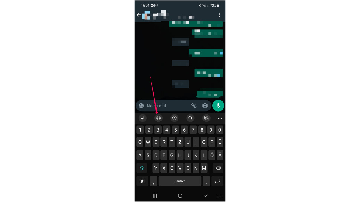 Le clavier Samsung propose une section emoji similaire à l'ancien menu emoji de WhatsApp.