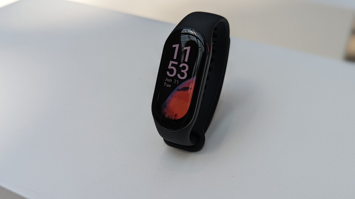 We got our first look at the Smart Band 7 at a Xiaomi event in Paris.