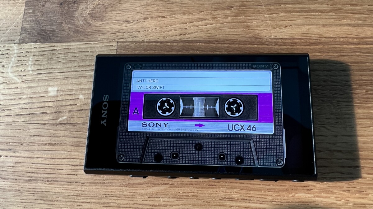 Auf Wunsch blendet der Sony NW-A306 2 bei der Wiedergabe eine animierte Kassette ein.