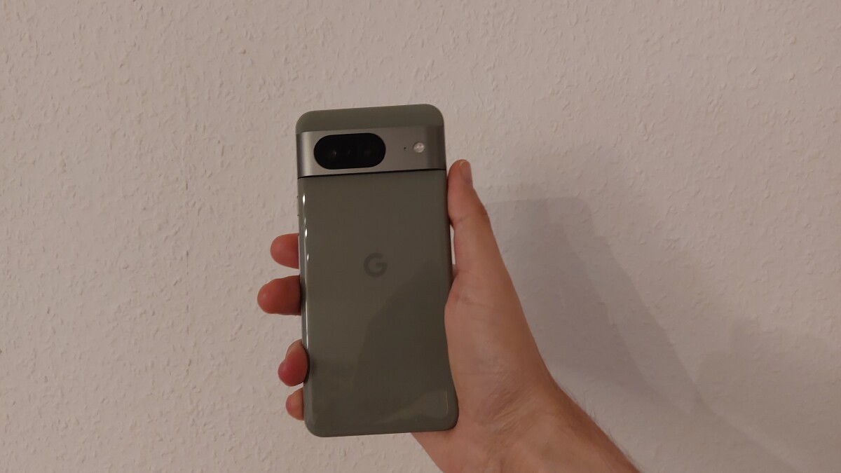 El Google Pixel 8 a color "Color avellana".
