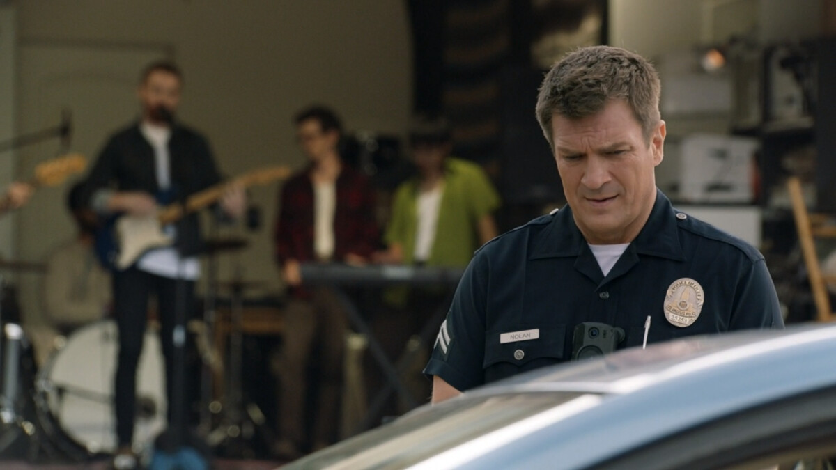 The Rookie saison 5 : Dans l'épisode 13, l'agent John Nolan récupère la chanson "Papa flic" dédié.
