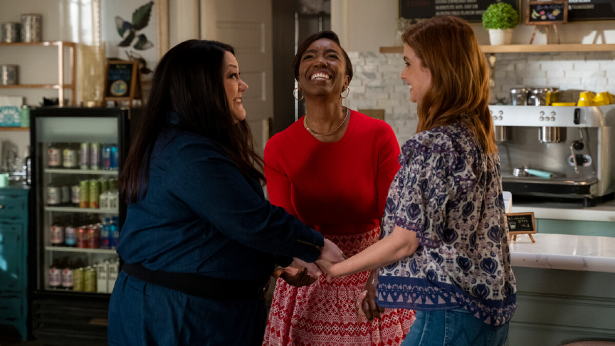 "Sweet magnolias" returns with new episodes.