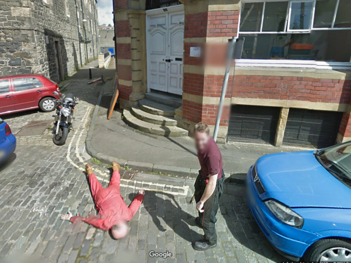Google Street неожиданно фото