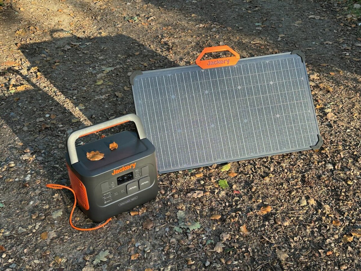 El generador solar Jackery 1000 Pro te proporciona energía sostenible.
