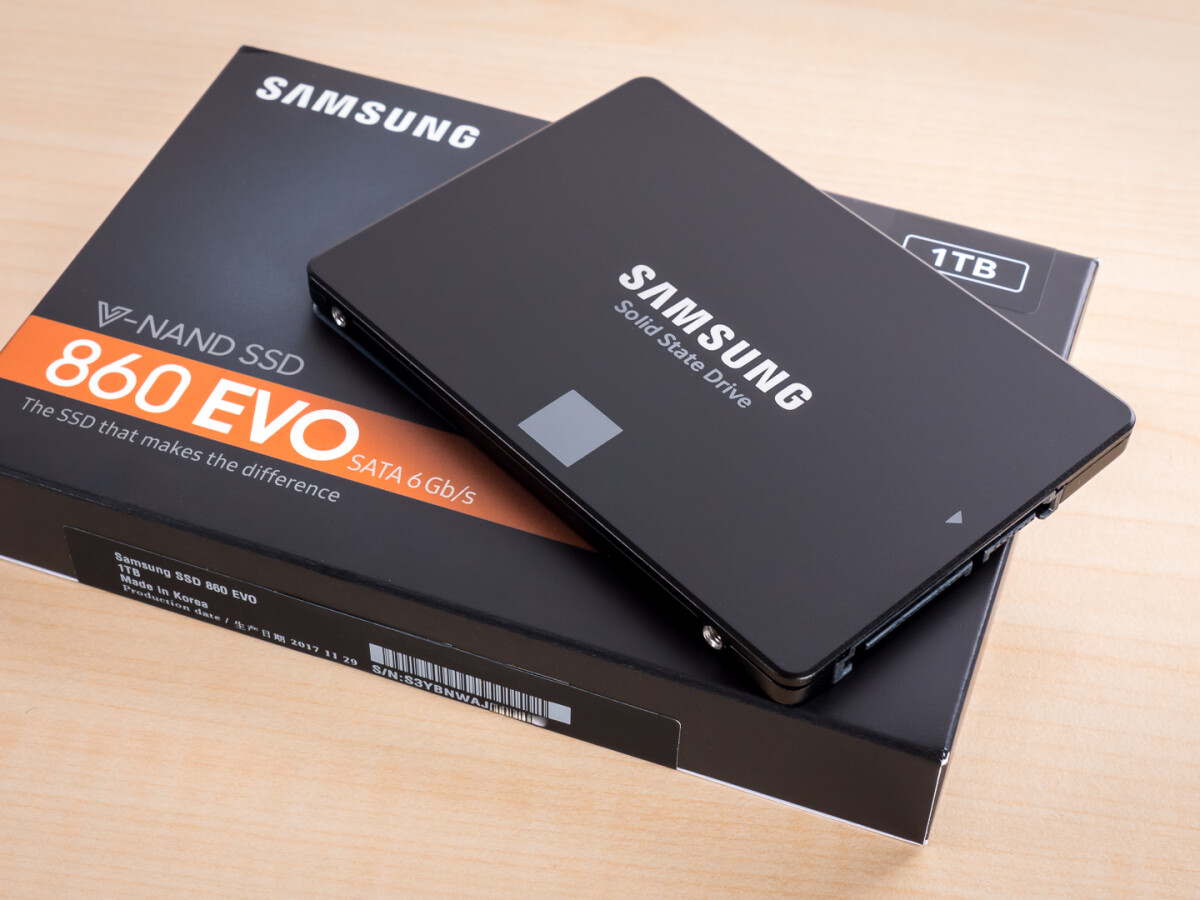 Samsung SSD 860 PRO 256 GB 2,5 Zoll Interne SATA SSD bis zu 560 MB/s 