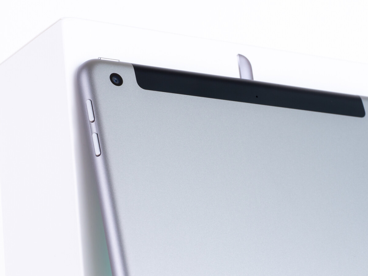 iPad6（2018）32GとApple pencil Video: 2018 sixth generation iPad with Apple Pencil support for