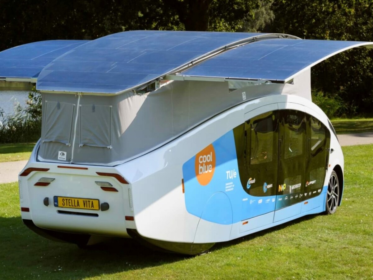 Elektro-Wohnmobil: Auf dem Campingplatz entfaltet sich das riesige