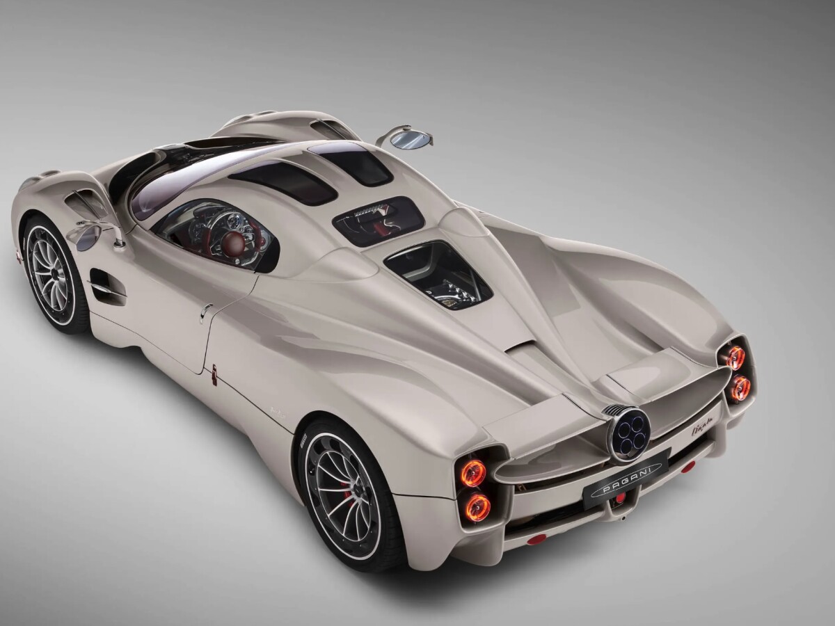 Pagani Ultra vorgestellt: V12 statt Elektromotor, Steampunk statt  Touchscreen